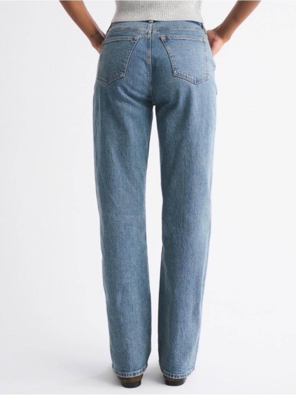 Abercrombie & Fitch Curve Love High Rise 90s Relaxed Jeans . 26 short - Picture 3 of 8